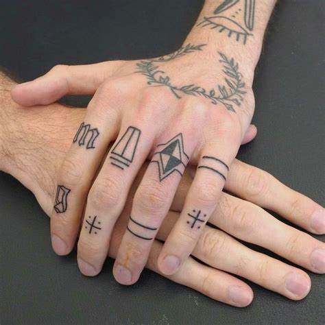 tatuajes de dedos hombre|Las 51 mejores ideas de tatuajes para hombre